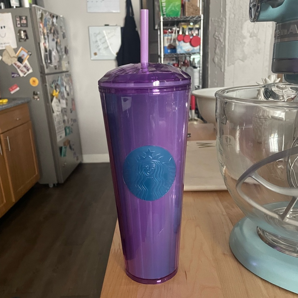 Collectable Starbucks Wisteria Kaleidoscope Dome Top
Tumbler Cold Cup NWT